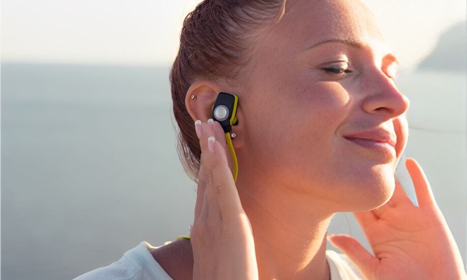 fitness-girl-with-wireless-headphones-True-Wireless-Earbuds